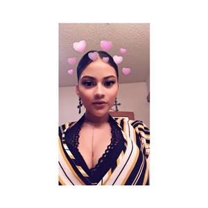 Meet your Posher, Valeria